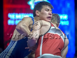 Адлет Тюлюбаев завоевал «бронзу» чемпионата России по греко-римской борьбе