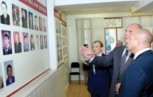 Карелин и Емельяненко посетили фестиваль единоборств СибГУФК