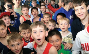 Карелин и Емельяненко посетили фестиваль единоборств СибГУФК