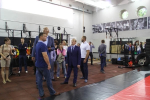 Круглый стол «Спорт - престиж нации» с участием Николая Валуева